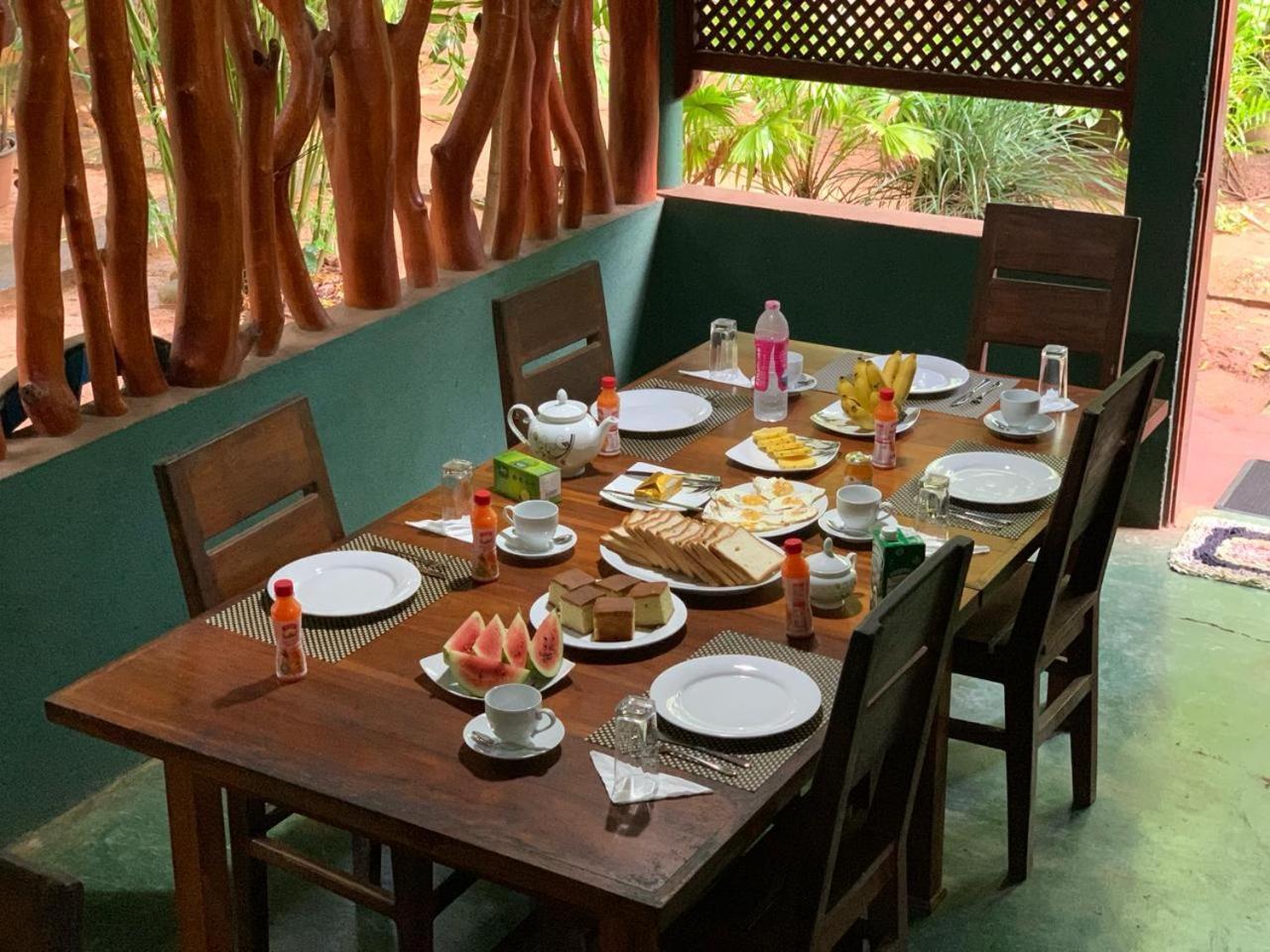 Walawa Blue Sapphire Hotel Udawalawe Ngoại thất bức ảnh