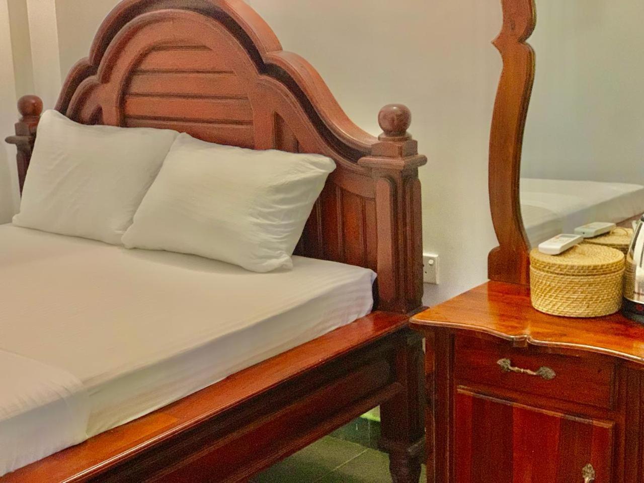 Walawa Blue Sapphire Hotel Udawalawe Ngoại thất bức ảnh