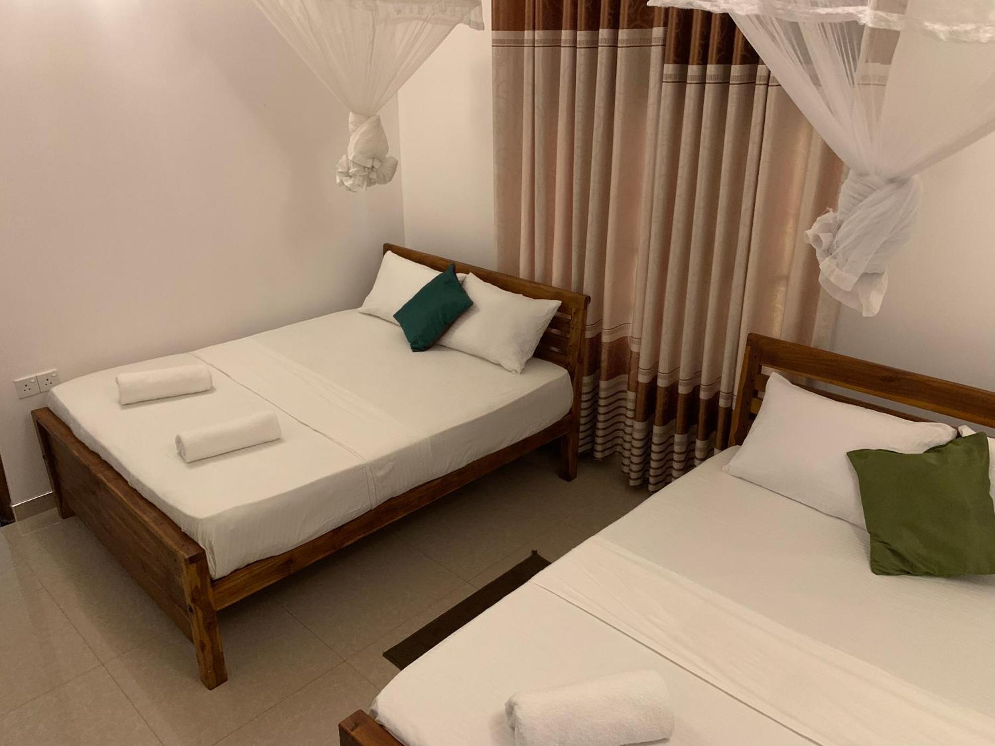 Walawa Blue Sapphire Hotel Udawalawe Ngoại thất bức ảnh