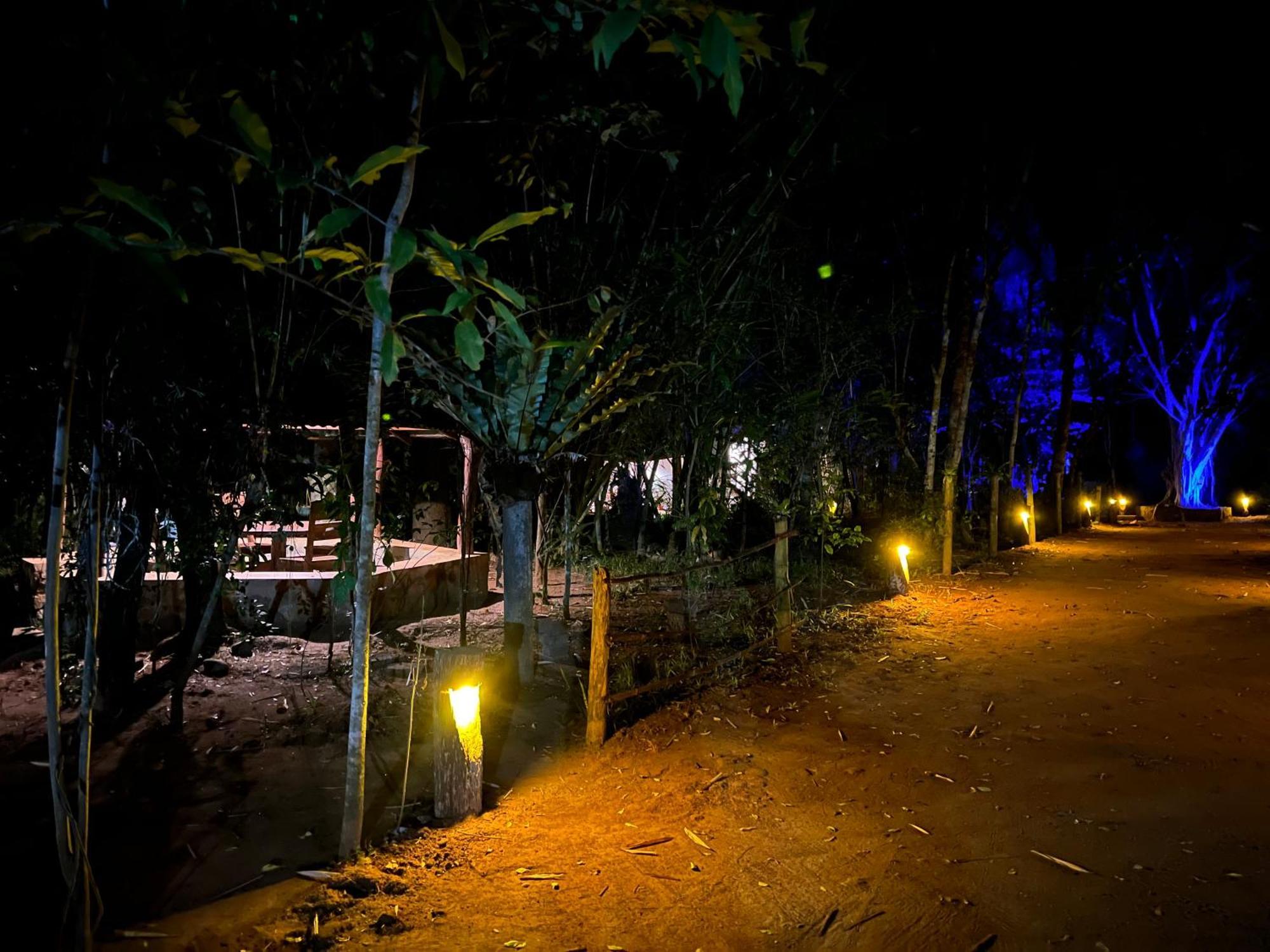 Walawa Blue Sapphire Hotel Udawalawe Ngoại thất bức ảnh
